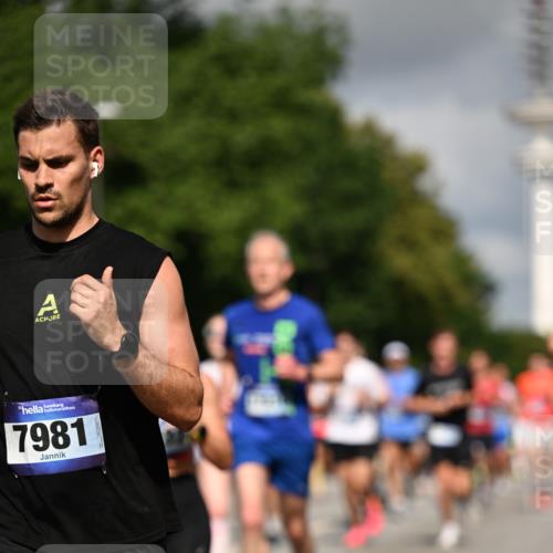 29.06.2025 - hella hamburg halbmarathon Dr. Thomas Lammeyer http://msf.ph/oto/8270967 29.06.2025 09:52:40 Kennedybrücke 1600, 1603, 2044, 2707, 2745, 2797, 2849, 2980, 3014, 5050, 5124, 6037, 6047, 6771, 7109, 7310, 7482, 7981, 9640, 9686, 10369, 10451, 10877, 11106, 11177, 11423 meine-sportfotos.de