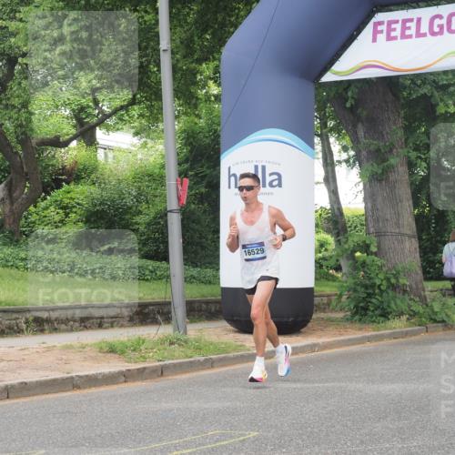 29.06.2025 - hella hamburg halbmarathon KatJ http://msf.ph/oto/8270987 29.06.2025 10:08:08 Zwischen KM18-KM19  meine-sportfotos.de