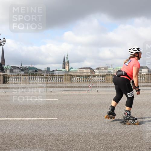 29.06.2025 - hella hamburg halbmarathon Lena Gebhardt http://msf.ph/oto/8271002 29.06.2025 09:04:49 Lombardsbrücke  meine-sportfotos.de