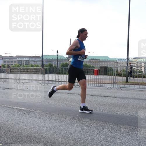 29.06.2025 - hella hamburg halbmarathon Lena Gebhardt http://msf.ph/oto/8271076 29.06.2025 09:44:56 Lombardsbrücke 5269, 1065, 1827, 2021, 2746, 3075, 3201, 3845, 3968, 4678, 5269, 5367, 6619, 6781, 7349, 8473, 8731, 10156, 10486, 10848, 11169, 11877, 12287, 12337, 12369, 12595, 12900, 13779, 13838, 13956, 14140, 14164, 15268, 15576, 15583, 15880, 15883, 16377, 16508, 16713, 16736, 16818, 17354, 17428, 18567, 18699, 19114 meine-sportfotos.de