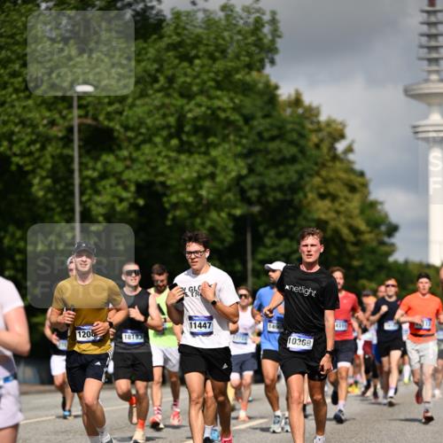 29.06.2025 - hella hamburg halbmarathon Dr. Thomas Lammeyer http://msf.ph/oto/8271177 29.06.2025 09:52:42 Kennedybrücke 1600, 1603, 2044, 2707, 2745, 2797, 2849, 2980, 3014, 5050, 5124, 6037, 6047, 6771, 7109, 7981, 8358, 9640, 9686, 10369, 11106, 11177, 11423 meine-sportfotos.de