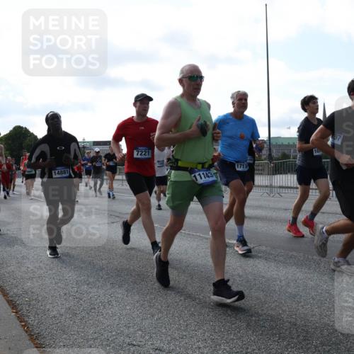 29.06.2025 - hella hamburg halbmarathon Lena Gebhardt http://msf.ph/oto/8271183 29.06.2025 09:57:29 Lombardsbrücke 13761, 14881, 7221, 11143, 1717, 10, 1030, 1086, 1094, 1193, 1327, 1381, 1422, 1442, 1537, 1657, 2025, 2119, 2252, 2444, 2488, 2595, 2814, 2839, 2855, 2869, 2946, 3048, 3093, 3096, 3103, 3575, 3698, 3999, 4261, 4299, 4379, 4558, 4726, 4986, 5013, 5018, 5021, 5024, 5032, 5319, 5633, 5744, 5820, 5907, 6125, 6374, 6720, 6762, 6795, 6942, 7134, 7177, 7221, 7259, 7397, 7594, 7742, 7918, 7930, 7932, 7973, 8313, 8651, 8930, 9060, 9316, 10191 meine-sportfotos.de
