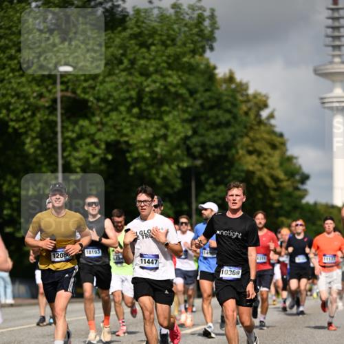 29.06.2025 - hella hamburg halbmarathon Dr. Thomas Lammeyer http://msf.ph/oto/8271184 29.06.2025 09:52:42 Kennedybrücke 1600, 1603, 2044, 2707, 2745, 2797, 2849, 2980, 3014, 5050, 5124, 6037, 6047, 6771, 7109, 7981, 8358, 9640, 9686, 10369, 11106, 11177, 11423 meine-sportfotos.de