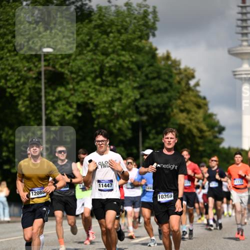 29.06.2025 - hella hamburg halbmarathon Dr. Thomas Lammeyer http://msf.ph/oto/8271188 29.06.2025 09:52:43 Kennedybrücke 1600, 1603, 2044, 2707, 2745, 2797, 2849, 2980, 3014, 4766, 5050, 5124, 6037, 6047, 6771, 7035, 7109, 7981, 8358, 9640, 9686, 10369, 11177, 11423 meine-sportfotos.de