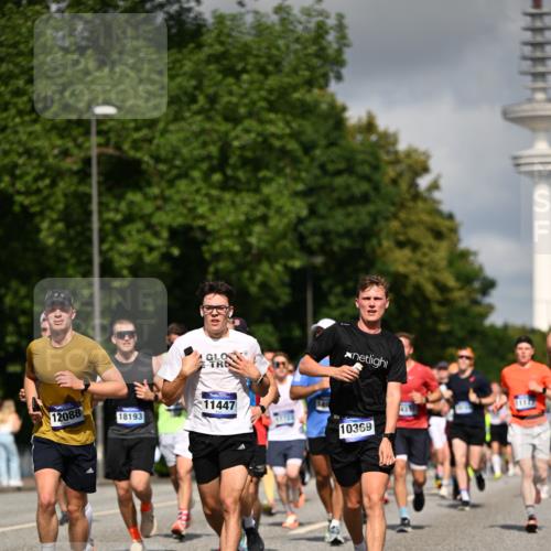 29.06.2025 - hella hamburg halbmarathon Dr. Thomas Lammeyer http://msf.ph/oto/8271193 29.06.2025 09:52:43 Kennedybrücke 1600, 1603, 2044, 2707, 2745, 2797, 2849, 2980, 3014, 4766, 5050, 5124, 6037, 6047, 6771, 7035, 7109, 7981, 8358, 9640, 9686, 10369, 11177, 11423 meine-sportfotos.de