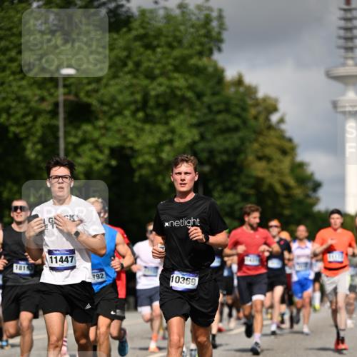 29.06.2025 - hella hamburg halbmarathon Dr. Thomas Lammeyer http://msf.ph/oto/8271245 29.06.2025 09:52:44 Kennedybrücke 1600, 1603, 2044, 2707, 2745, 2797, 2849, 2980, 3014, 4766, 5050, 5124, 6037, 6047, 6771, 7035, 7109, 7981, 8358, 9640, 9686, 10369, 11177, 11423 meine-sportfotos.de