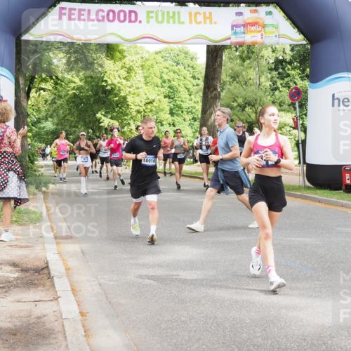 29.06.2025 - hella hamburg halbmarathon MichiJ http://msf.ph/oto/8271288 29.06.2025 10:55:52 Zwischen KM18-KM19 5166, 8256, 8563, 9845, 11582, 13285, 16687, 18189, 18910 meine-sportfotos.de