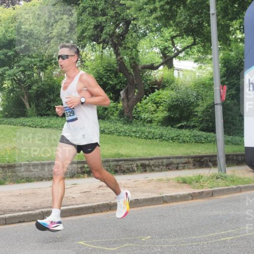 29.06.2025 - hella hamburg halbmarathon KatJ http://msf.ph/oto/8271305 29.06.2025 10:08:09 Zwischen KM18-KM19  meine-sportfotos.de