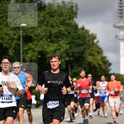29.06.2025 - hella hamburg halbmarathon Dr. Thomas Lammeyer http://msf.ph/oto/8271317 29.06.2025 09:52:44 Kennedybrücke 1600, 1603, 2044, 2707, 2745, 2797, 2849, 2980, 3014, 4766, 5050, 5124, 6037, 6047, 6771, 7035, 7109, 7981, 8358, 9640, 9686, 10369, 11177, 11423 meine-sportfotos.de