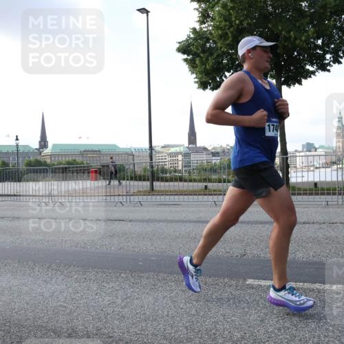 29.06.2025 - hella hamburg halbmarathon Lena Gebhardt http://msf.ph/oto/8271334 29.06.2025 09:44:58 Lombardsbrücke 174, 1065, 1827, 2021, 2746, 3075, 3201, 3845, 3968, 4678, 5269, 5367, 6619, 6781, 7349, 8473, 8731, 10156, 10486, 10848, 11169, 12287, 12337, 12369, 12595, 12900, 13779, 13838, 13956, 14140, 14164, 14289, 15268, 15576, 15583, 15880, 15883, 16377, 16508, 16713, 16736, 16818, 17354, 17428, 18567, 18699, 19114 meine-sportfotos.de