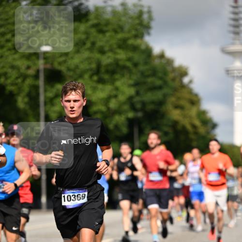 29.06.2025 - hella hamburg halbmarathon Dr. Thomas Lammeyer http://msf.ph/oto/8271405 29.06.2025 09:52:45 Kennedybrücke 1600, 1603, 2044, 2707, 2745, 2797, 2849, 2980, 3014, 3116, 4766, 5050, 5124, 5648, 6037, 6047, 6771, 7035, 7109, 7981, 8358, 9640, 9686, 10369, 11177, 11423 meine-sportfotos.de