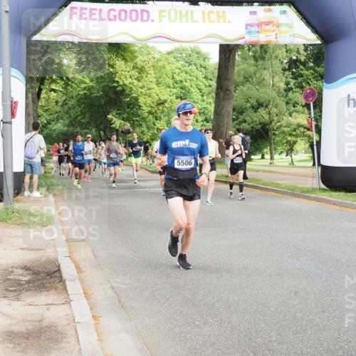 29.06.2025 - hella hamburg halbmarathon MichiJ http://msf.ph/oto/8271418 29.06.2025 10:31:18 Zwischen KM18-KM19 1353, 2653, 4229, 4235, 5011, 5506, 7448, 7635, 7734, 7765, 9364, 10216, 11177, 11907, 12327, 16333, 17733, 17911, 18449, 18659 meine-sportfotos.de