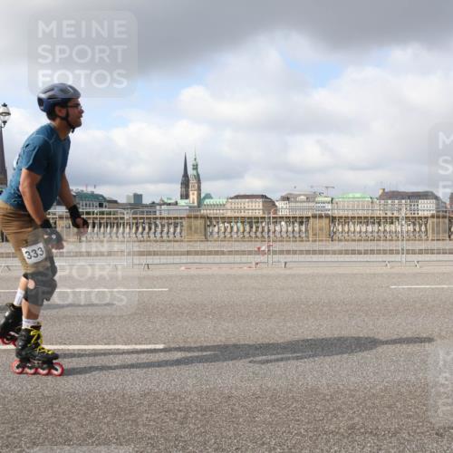 29.06.2025 - hella hamburg halbmarathon Lena Gebhardt http://msf.ph/oto/8271440 29.06.2025 09:04:52 Lombardsbrücke  meine-sportfotos.de