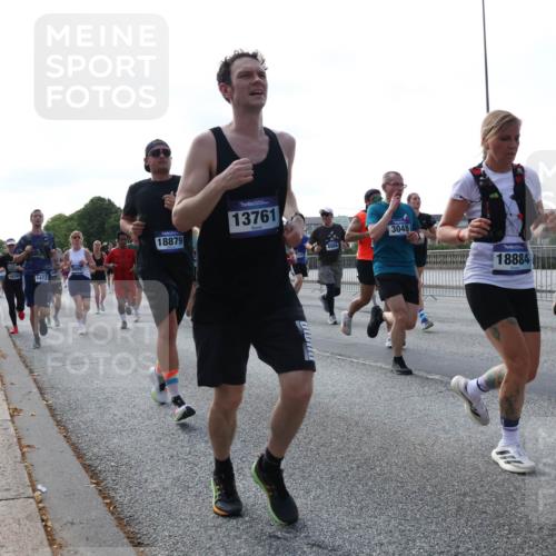 29.06.2025 - hella hamburg halbmarathon Lena Gebhardt http://msf.ph/oto/8271527 29.06.2025 09:57:31 Lombardsbrücke 18394, 14731, 18879, 13761, 3048, 18884, 5024, 1030, 1086, 1094, 1193, 1327, 1381, 1422, 1442, 1537, 1563, 1657, 2025, 2119, 2252, 2444, 2488, 2595, 2814, 2839, 2855, 2869, 2946, 3048, 3093, 3096, 3103, 3698, 3999, 4261, 4299, 4379, 4558, 4726, 4986, 5013, 5018, 5021, 5024, 5032, 5319, 5633, 5744, 5820, 5907, 6125, 6374, 6585, 6720, 6762, 6795, 6942, 7134, 7177, 7221, 7259, 7397, 7594, 7742, 7918, 7930, 7932, 7973, 8313, 8651, 8930, 9060, 9316, 10191 meine-sportfotos.de