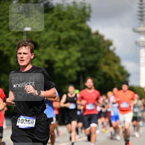 29.06.2025 - hella hamburg halbmarathon Dr. Thomas Lammeyer http://msf.ph/oto/8271550 29.06.2025 09:52:45 Kennedybrücke 1600, 1603, 2044, 2707, 2745, 2797, 2849, 2980, 3014, 3116, 4766, 5050, 5124, 5648, 6037, 6047, 6771, 7035, 7109, 7981, 8358, 9640, 9686, 10369, 11177, 11423 meine-sportfotos.de