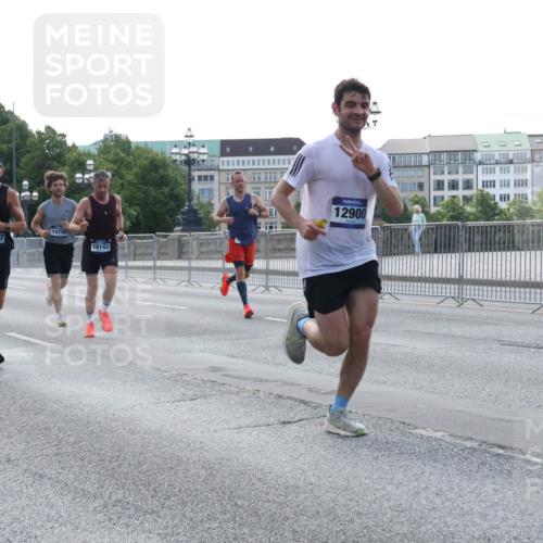 29.06.2025 - hella hamburg halbmarathon Lena Gebhardt http://msf.ph/oto/8271570 29.06.2025 09:45:00 Lombardsbrücke 14140, 12595, 11169, 18837, 19142, 12900, 1065, 1758, 1827, 2021, 2746, 3201, 3845, 3968, 4678, 5269, 5367, 6619, 6781, 7349, 8473, 8731, 9381, 10156, 10486, 10848, 11169, 12049, 12287, 12337, 12369, 12595, 12900, 13779, 13838, 13956, 14140, 14164, 14289, 15268, 15576, 15583, 15672, 15880, 15883, 16157, 16377, 16508, 16713, 16736, 16818, 17354, 17428, 18567, 18699, 19114 meine-sportfotos.de