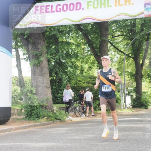 29.06.2025 - hella hamburg halbmarathon KatJ http://msf.ph/oto/8271612 29.06.2025 10:08:22 Zwischen KM18-KM19 4116 meine-sportfotos.de