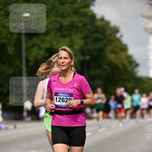 29.06.2025 - hella hamburg halbmarathon Dr. Thomas Lammeyer http://msf.ph/oto/8271627 29.06.2025 10:15:12 Kennedybrücke 1531, 1866, 1992, 4287, 5379, 5440, 5990, 5991, 8171, 8807, 8810, 9169, 9191, 10196, 10372, 11321 meine-sportfotos.de