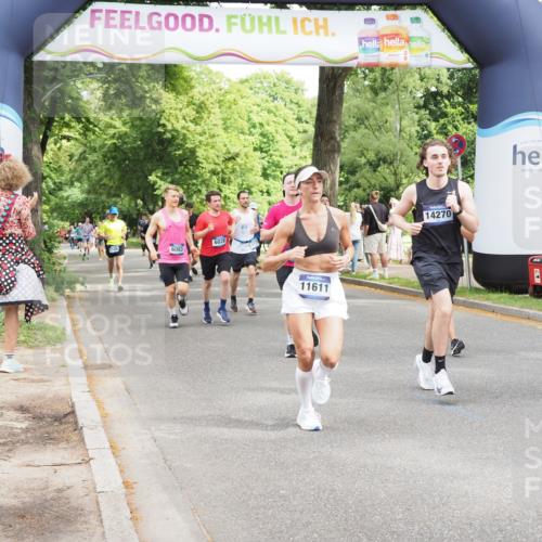 29.06.2025 - hella hamburg halbmarathon MichiJ http://msf.ph/oto/8271736 29.06.2025 10:55:56 Zwischen KM18-KM19 1406, 4663, 5166, 5176, 6028, 6083, 7802, 9845, 11582, 11611, 13285, 14270, 15858, 17439, 18910 meine-sportfotos.de