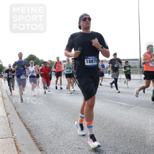 29.06.2025 - hella hamburg halbmarathon Lena Gebhardt http://msf.ph/oto/8271855 29.06.2025 09:57:32 Lombardsbrücke 58394, 1473, 7930, 77422, 18879, 10215, 7397, 1030, 1086, 1094, 1193, 1327, 1422, 1442, 1537, 1563, 1657, 2025, 2119, 2252, 2444, 2488, 2595, 2814, 2839, 2855, 2869, 2946, 3048, 3093, 3096, 3103, 3698, 3999, 4261, 4299, 4379, 4558, 4726, 4986, 5013, 5018, 5021, 5024, 5032, 5305, 5633, 5744, 5820, 5907, 6125, 6374, 6585, 6720, 6762, 6795, 6942, 7134, 7177, 7221, 7259, 7397, 7594, 7742, 7918, 7930, 7932, 7973, 8313, 8651, 8930, 9060, 9316, 10191 meine-sportfotos.de