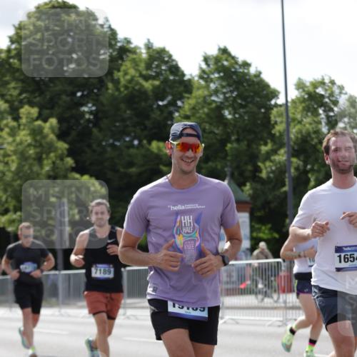 29.06.2025 - hella hamburg halbmarathon Jannik Wohlers http://msf.ph/oto/8271861 29.06.2025 10:01:34 Lombardsbrücke 1364, 1453, 1881, 4286, 4328, 5742, 6166, 6327, 6438, 6595, 7189, 7223, 7243, 9230, 9741, 9928, 10177, 10882, 11771, 11808, 12564, 12781, 12837, 14471, 14660, 14677, 16420, 16540, 16614, 16770, 17136, 17503, 17670, 17951, 17952, 18855, 19159 meine-sportfotos.de