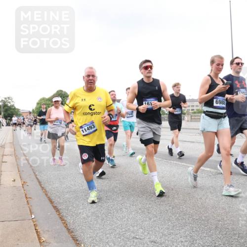 29.06.2025 - hella hamburg halbmarathon Lena Gebhardt http://msf.ph/oto/8271905 29.06.2025 10:54:23 Lombardsbrücke 15791, 7946, 87, 11830, 11493, 161, 8, 14177, 6988, 12923, 7874, 1017, 1263, 1744, 1762, 1779, 1789, 1822, 1949, 2244, 2372, 2532, 2586, 2600, 2761, 2854, 3079, 3187, 3188, 3249, 3364, 3465, 3467, 3557, 3761, 3795, 3857, 4323, 4685, 4720, 4838, 4971, 5157, 5185, 5216, 5309, 5514, 5804, 5817, 5898, 5933, 5993, 6023, 6192, 6279, 6468, 6583, 6987, 6988, 7498, 7670, 7874, 7946, 7986, 8801, 8803, 8867, 9130, 9138, 9203, 10207, 11033, 11354, 11567, 11569, 11785, 12930, 13272 meine-sportfotos.de