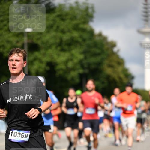 29.06.2025 - hella hamburg halbmarathon Dr. Thomas Lammeyer http://msf.ph/oto/8271908 29.06.2025 09:52:45 Kennedybrücke 1600, 1603, 2044, 2707, 2745, 2797, 2849, 2980, 3014, 3116, 4766, 5050, 5124, 5648, 6037, 6047, 6771, 7035, 7109, 7981, 8358, 9640, 9686, 10369, 11177, 11423 meine-sportfotos.de