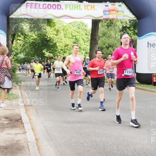 29.06.2025 - hella hamburg halbmarathon MichiJ http://msf.ph/oto/8271922 29.06.2025 10:55:57 Zwischen KM18-KM19 1406, 4663, 5176, 6028, 6083, 7802, 9845, 11582, 11611, 12653, 13285, 14270, 15858, 17439, 18910 meine-sportfotos.de
