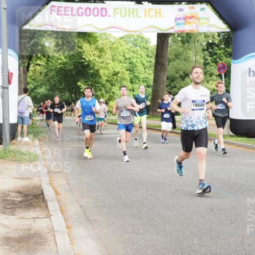 29.06.2025 - hella hamburg halbmarathon MichiJ http://msf.ph/oto/8271930 29.06.2025 10:31:21 Zwischen KM18-KM19 2653, 4235, 5011, 5506, 7026, 7765, 9364, 10251, 11177, 16333, 16648, 17403, 18659, 18680, 19009 meine-sportfotos.de