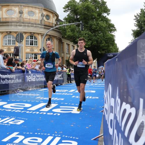 29.06.2025 - hella hamburg halbmarathon Strokosch-Dieckow http://msf.ph/oto/8271936 29.06.2025 10:46:55 Ziel 1139, 1689, 4091, 4377, 9794, 10122, 13728, 13940, 14385, 14415, 14449, 14594, 14783, 15825, 16081, 17172, 17492, 17892, 17979, 19105 meine-sportfotos.de