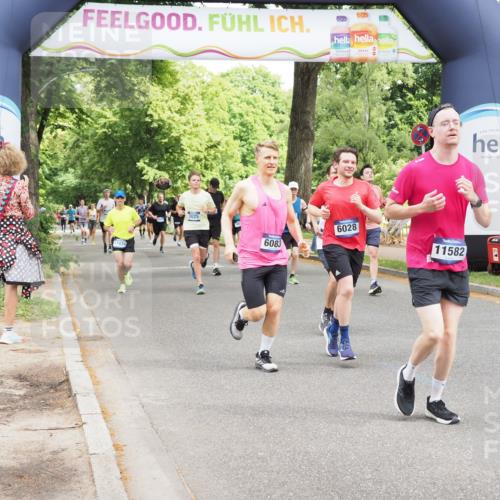 29.06.2025 - hella hamburg halbmarathon MichiJ http://msf.ph/oto/8271966 29.06.2025 10:55:58 Zwischen KM18-KM19 1406, 3025, 3262, 4663, 5176, 6028, 6083, 7802, 9845, 11582, 11611, 12653, 13285, 14270, 15858, 17439, 18910 meine-sportfotos.de