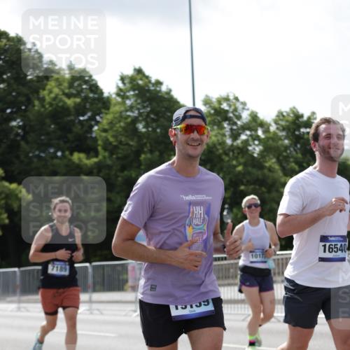 29.06.2025 - hella hamburg halbmarathon Jannik Wohlers http://msf.ph/oto/8271986 29.06.2025 10:01:34 Lombardsbrücke 1364, 1453, 1881, 4286, 4328, 5742, 6166, 6327, 6438, 6595, 7189, 7223, 7243, 9230, 9741, 9928, 10177, 10882, 11771, 11808, 12564, 12781, 12837, 14471, 14660, 14677, 16420, 16540, 16614, 16770, 17136, 17503, 17670, 17951, 17952, 18855, 19159 meine-sportfotos.de