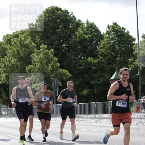 29.06.2025 - hella hamburg halbmarathon Jannik Wohlers http://msf.ph/oto/8272004 29.06.2025 10:01:35 Lombardsbrücke 1364, 1453, 1881, 3169, 4286, 4328, 5742, 6166, 6327, 6438, 6595, 7189, 7223, 7243, 9230, 9741, 9928, 10177, 10882, 11771, 11808, 12316, 12564, 12781, 12837, 14471, 14660, 14677, 16420, 16540, 16614, 16723, 16770, 17136, 17503, 17951, 17952, 18855, 19159 meine-sportfotos.de