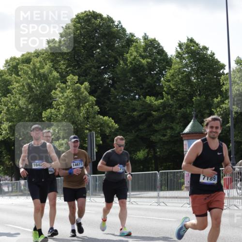 29.06.2025 - hella hamburg halbmarathon Jannik Wohlers http://msf.ph/oto/8272009 29.06.2025 10:01:35 Lombardsbrücke 1364, 1453, 1881, 3169, 4286, 4328, 5742, 6166, 6327, 6438, 6595, 7189, 7223, 7243, 9230, 9741, 9928, 10177, 10882, 11771, 11808, 12316, 12564, 12781, 12837, 14471, 14660, 14677, 16420, 16540, 16614, 16723, 16770, 17136, 17503, 17951, 17952, 18855, 19159 meine-sportfotos.de