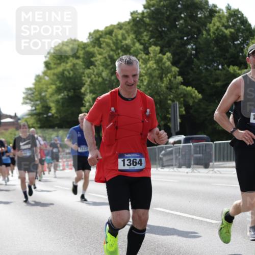 29.06.2025 - hella hamburg halbmarathon Jannik Wohlers http://msf.ph/oto/8272050 29.06.2025 10:01:37 Lombardsbrücke 1364, 1453, 3169, 4286, 5742, 6166, 6322, 6327, 6438, 6595, 7031, 7189, 7223, 7243, 9230, 9741, 9928, 10177, 10882, 11808, 11938, 12315, 12316, 12564, 12781, 12837, 14471, 14660, 14677, 15901, 16420, 16540, 16614, 16723, 16770, 17503, 17951, 17952, 18855, 19159, 19162 meine-sportfotos.de