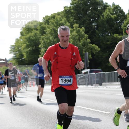 29.06.2025 - hella hamburg halbmarathon Jannik Wohlers http://msf.ph/oto/8272051 29.06.2025 10:01:37 Lombardsbrücke 1364, 1453, 3169, 4286, 5742, 6166, 6322, 6327, 6438, 6595, 7031, 7189, 7223, 7243, 9230, 9741, 9928, 10177, 10882, 11808, 11938, 12315, 12316, 12564, 12781, 12837, 14471, 14660, 14677, 15901, 16420, 16540, 16614, 16723, 16770, 17503, 17951, 17952, 18855, 19159, 19162 meine-sportfotos.de