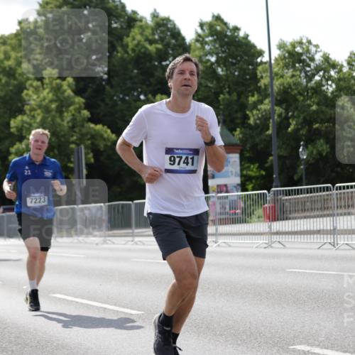 29.06.2025 - hella hamburg halbmarathon Jannik Wohlers http://msf.ph/oto/8272076 29.06.2025 10:01:38 Lombardsbrücke 1364, 1432, 1453, 3169, 4286, 4985, 5742, 6166, 6322, 6327, 6438, 6595, 7031, 7189, 7223, 7243, 9230, 9741, 9928, 10177, 10882, 11938, 12315, 12316, 12564, 12781, 12837, 14471, 14660, 14677, 15901, 16420, 16540, 16614, 16723, 16770, 17503, 17951, 17952, 18855, 19159, 19162 meine-sportfotos.de