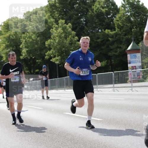 29.06.2025 - hella hamburg halbmarathon Jannik Wohlers http://msf.ph/oto/8272085 29.06.2025 10:01:39 Lombardsbrücke 1364, 1432, 1453, 3169, 4286, 4985, 5742, 6166, 6322, 6327, 6438, 6595, 7031, 7189, 7223, 7243, 9230, 9741, 9928, 10177, 11938, 12315, 12316, 12564, 12781, 12837, 14471, 14660, 14677, 15901, 16420, 16540, 16614, 16723, 16770, 17503, 17951, 17952, 18855, 19159, 19162, 19240 meine-sportfotos.de
