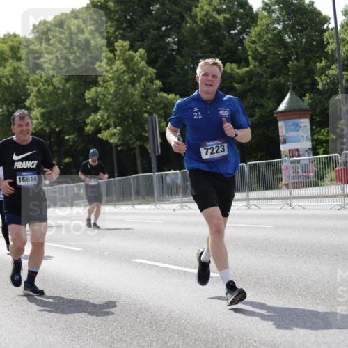 29.06.2025 - hella hamburg halbmarathon Jannik Wohlers http://msf.ph/oto/8272104 29.06.2025 10:01:39 Lombardsbrücke 1364, 1432, 1453, 3169, 4286, 4985, 5742, 6166, 6322, 6327, 6438, 6595, 7031, 7189, 7223, 7243, 9230, 9741, 9928, 10177, 11938, 12315, 12316, 12564, 12781, 12837, 14471, 14660, 14677, 15901, 16420, 16540, 16614, 16723, 16770, 17503, 17951, 17952, 18855, 19159, 19162, 19240 meine-sportfotos.de