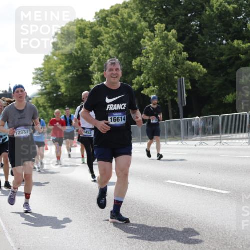 29.06.2025 - hella hamburg halbmarathon Jannik Wohlers http://msf.ph/oto/8272108 29.06.2025 10:01:40 Lombardsbrücke 1364, 1432, 1453, 3169, 4286, 4985, 5742, 6166, 6322, 6327, 6438, 6595, 7031, 7189, 7223, 7243, 9741, 9928, 10177, 11938, 12315, 12316, 12491, 12564, 12781, 12837, 14471, 14660, 14677, 15901, 16420, 16540, 16614, 16723, 16770, 17503, 17951, 17952, 19159, 19162, 19240 meine-sportfotos.de