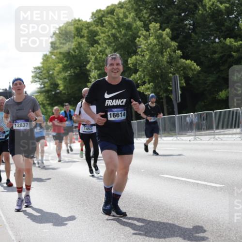 29.06.2025 - hella hamburg halbmarathon Jannik Wohlers http://msf.ph/oto/8272122 29.06.2025 10:01:40 Lombardsbrücke 1364, 1432, 1453, 3169, 4286, 4985, 5742, 6166, 6322, 6327, 6438, 6595, 7031, 7189, 7223, 7243, 9741, 9928, 10177, 11938, 12315, 12316, 12491, 12564, 12781, 12837, 14471, 14660, 14677, 15901, 16420, 16540, 16614, 16723, 16770, 17503, 17951, 17952, 19159, 19162, 19240 meine-sportfotos.de