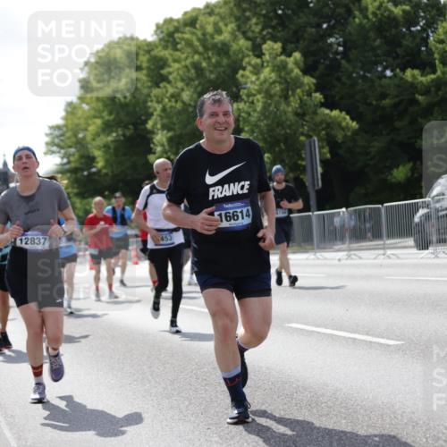 29.06.2025 - hella hamburg halbmarathon Jannik Wohlers http://msf.ph/oto/8272141 29.06.2025 10:01:40 Lombardsbrücke 1364, 1432, 1453, 3169, 4286, 4985, 5742, 6166, 6322, 6327, 6438, 6595, 7031, 7189, 7223, 7243, 9741, 9928, 10177, 11938, 12315, 12316, 12491, 12564, 12781, 12837, 14471, 14660, 14677, 15901, 16420, 16540, 16614, 16723, 16770, 17503, 17951, 17952, 19159, 19162, 19240 meine-sportfotos.de