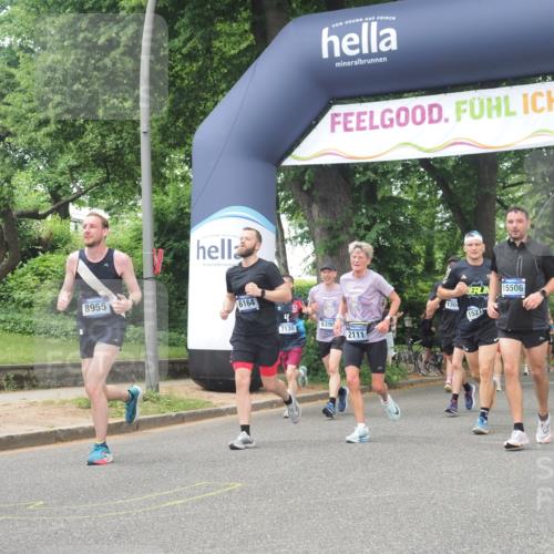 29.06.2025 - hella hamburg halbmarathon KatJ http://msf.ph/oto/8272145 29.06.2025 10:39:55 Zwischen KM18-KM19 1257, 1657, 1706, 2111, 2540, 2595, 4837, 6164, 7130, 7475, 8447 meine-sportfotos.de
