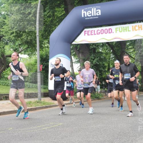 29.06.2025 - hella hamburg halbmarathon KatJ http://msf.ph/oto/8272210 29.06.2025 10:39:55 Zwischen KM18-KM19 1257, 1657, 1706, 2111, 2540, 2595, 4837, 6164, 7130, 7475, 8447 meine-sportfotos.de