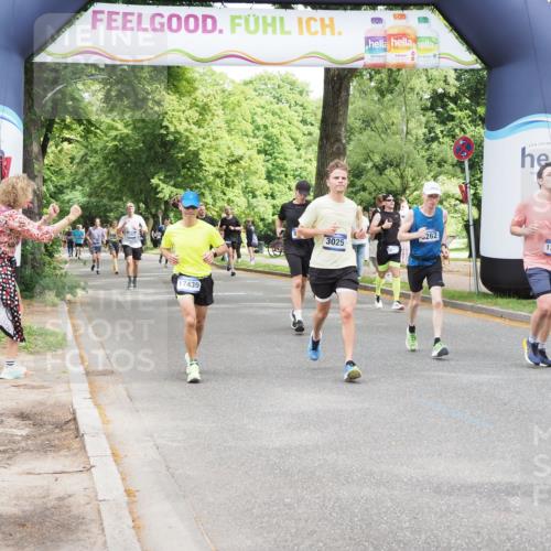 29.06.2025 - hella hamburg halbmarathon MichiJ http://msf.ph/oto/8272227 29.06.2025 10:55:59 Zwischen KM18-KM19 1406, 3025, 3262, 4663, 5176, 6028, 6083, 7802, 9674, 9845, 11582, 11611, 12653, 13285, 14270, 15858, 17439 meine-sportfotos.de