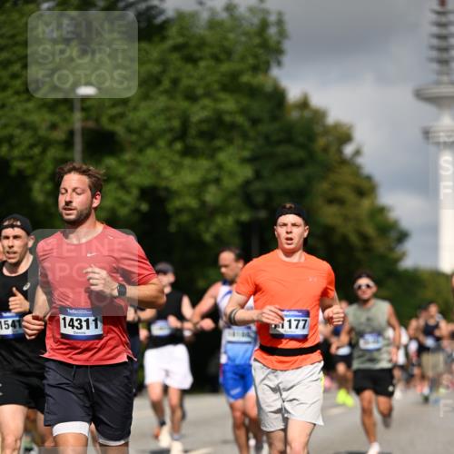 29.06.2025 - hella hamburg halbmarathon Dr. Thomas Lammeyer http://msf.ph/oto/8272324 29.06.2025 09:52:48 Kennedybrücke 1600, 1603, 2044, 2707, 2745, 2750, 2797, 2849, 2980, 3014, 3116, 4148, 4766, 5050, 5124, 5648, 6037, 6149, 6771, 7035, 7109, 7229, 7981, 8358, 9686, 10369, 11177 meine-sportfotos.de