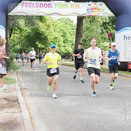 29.06.2025 - hella hamburg halbmarathon MichiJ http://msf.ph/oto/8272341 29.06.2025 10:56:00 Zwischen KM18-KM19 1406, 3025, 3262, 4663, 5176, 6028, 6083, 7802, 9674, 9845, 11611, 12653, 13285, 14270, 15858, 17439, 18617 meine-sportfotos.de
