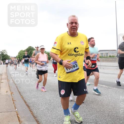 29.06.2025 - hella hamburg halbmarathon Lena Gebhardt http://msf.ph/oto/8272351 29.06.2025 10:54:24 Lombardsbrücke 15791, 330, 93, 0987, 1411, 9, 1017, 1263, 1762, 1779, 1789, 1822, 1949, 2084, 2244, 2372, 2532, 2586, 2600, 2761, 2854, 3079, 3187, 3188, 3249, 3364, 3465, 3467, 3557, 3761, 3795, 3857, 4323, 4685, 4720, 4838, 4971, 5157, 5185, 5216, 5309, 5514, 5804, 5817, 5898, 5933, 5993, 6023, 6279, 6468, 6583, 6987, 6988, 7498, 7670, 7874, 7946, 7986, 8801, 8803, 8867, 9130, 9138, 9203, 10207, 10471, 11033, 11354, 11567, 11569, 11785, 12930, 13272 meine-sportfotos.de