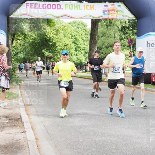 29.06.2025 - hella hamburg halbmarathon MichiJ http://msf.ph/oto/8272370 29.06.2025 10:56:00 Zwischen KM18-KM19 1406, 3025, 3262, 4663, 5176, 6028, 6083, 7802, 9674, 9845, 11611, 12653, 13285, 14270, 15858, 17439, 18617 meine-sportfotos.de