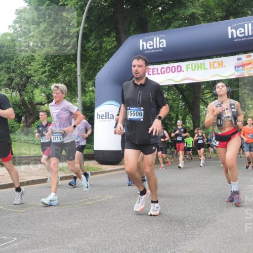 29.06.2025 - hella hamburg halbmarathon KatJ http://msf.ph/oto/8272406 29.06.2025 10:39:56 Zwischen KM18-KM19 1257, 1706, 2111, 2540, 2595, 4837, 5169, 6164, 6390, 7130, 7475, 7786, 8447 meine-sportfotos.de